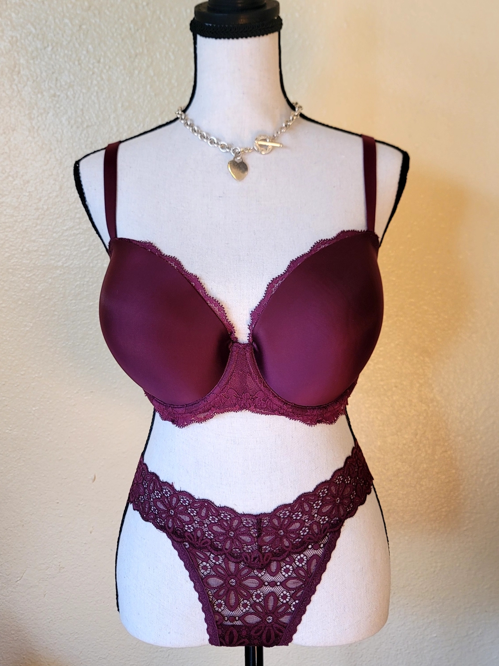 COMBO Victoria's Secret Dream Angels Lightly Lined Lace Demi Bra 34DDD Burgundy - Picture 7 of 7
